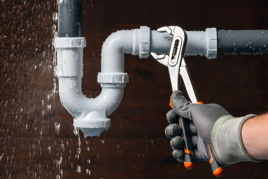 Emergency response team securing property